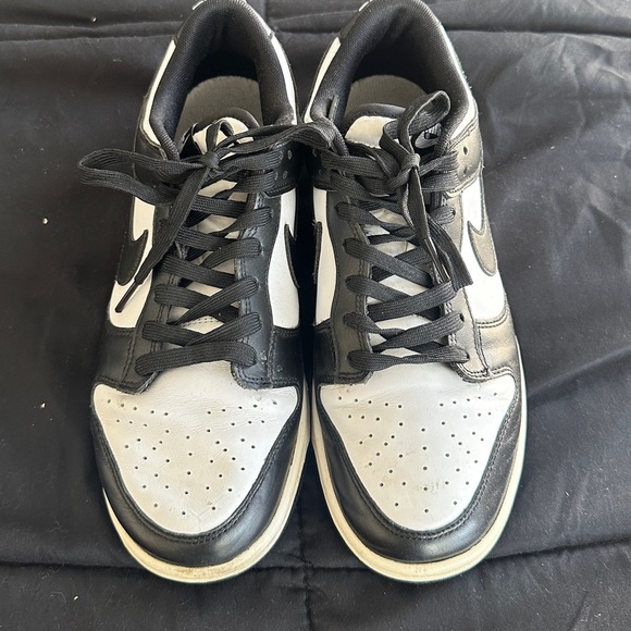 Nike Dunks “Panda” - Picture 2 of 3